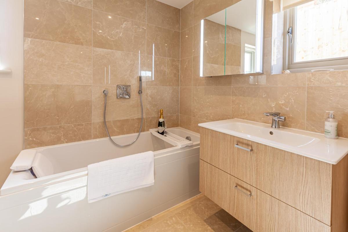 Choseley Cottage - Norfolk Cottage Agency Docking Esterno foto
